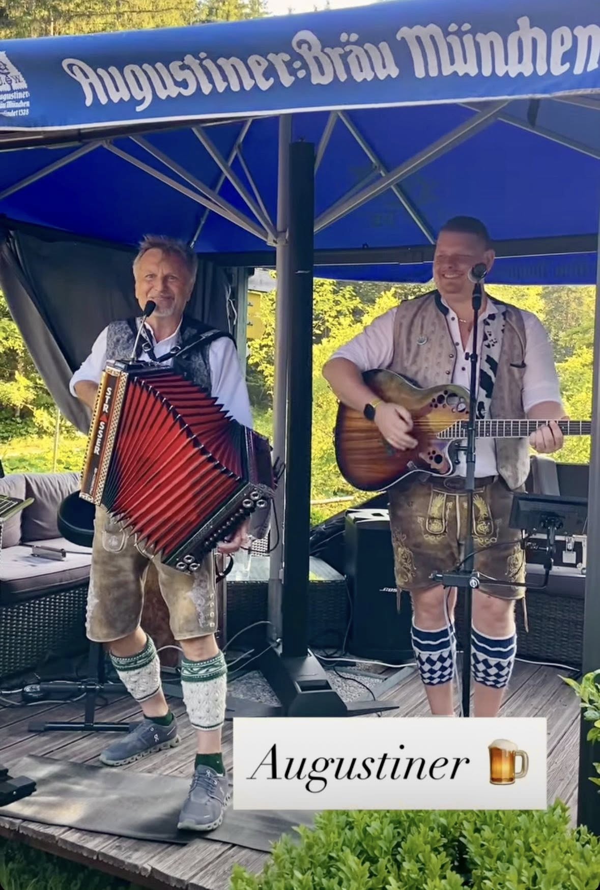 Musikduo aus Bayern - Er & I - Schaigeralm Tegernsee Musikduo aus Bayern - Er & I - Schaigeralm Tegernsee